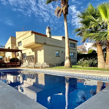 Martina 4 Bedroom With Air Conditioning & Private Swimming Pool Ideal For Families Villa *