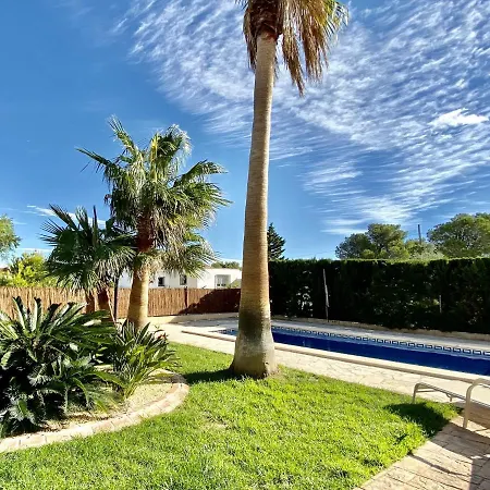 Villa Martina 4 Bedroom With Air Conditioning & Private Swimming Pool Ideal For Families L'Ametlla de Mar