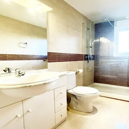 Villa Martina 4 Bedroom With Air Conditioning & Private Swimming Pool Ideal For Families L'Ametlla de Mar